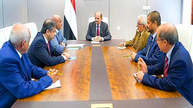 ​رئيس الوزراء يؤكد دعم استقلالية البنك المركزي ويبحث وأولويات المرحلة المقبلة